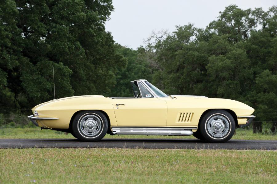  Chevrolet Corvette Stingray Convertible 1967 года  (фото 15 из 18)